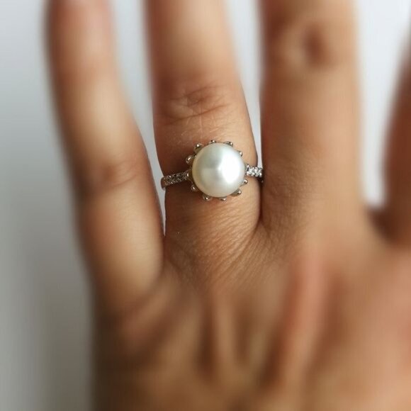New, sterling silver cultured white freshwater pearl white sapphire ring… - Picture 6 of 9